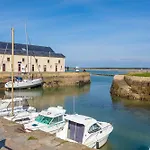 Face Et Piscine