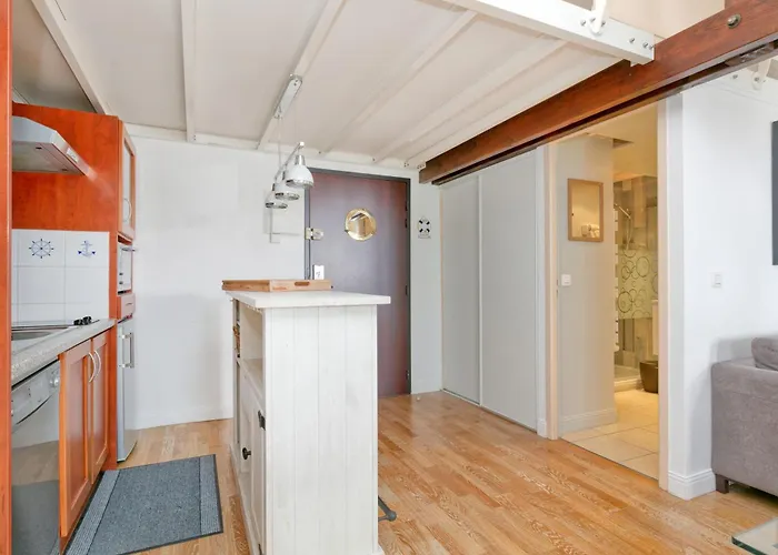 Face Et Piscine Apartmán *