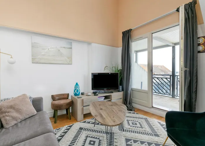 Face Et Piscine * Le Croisic